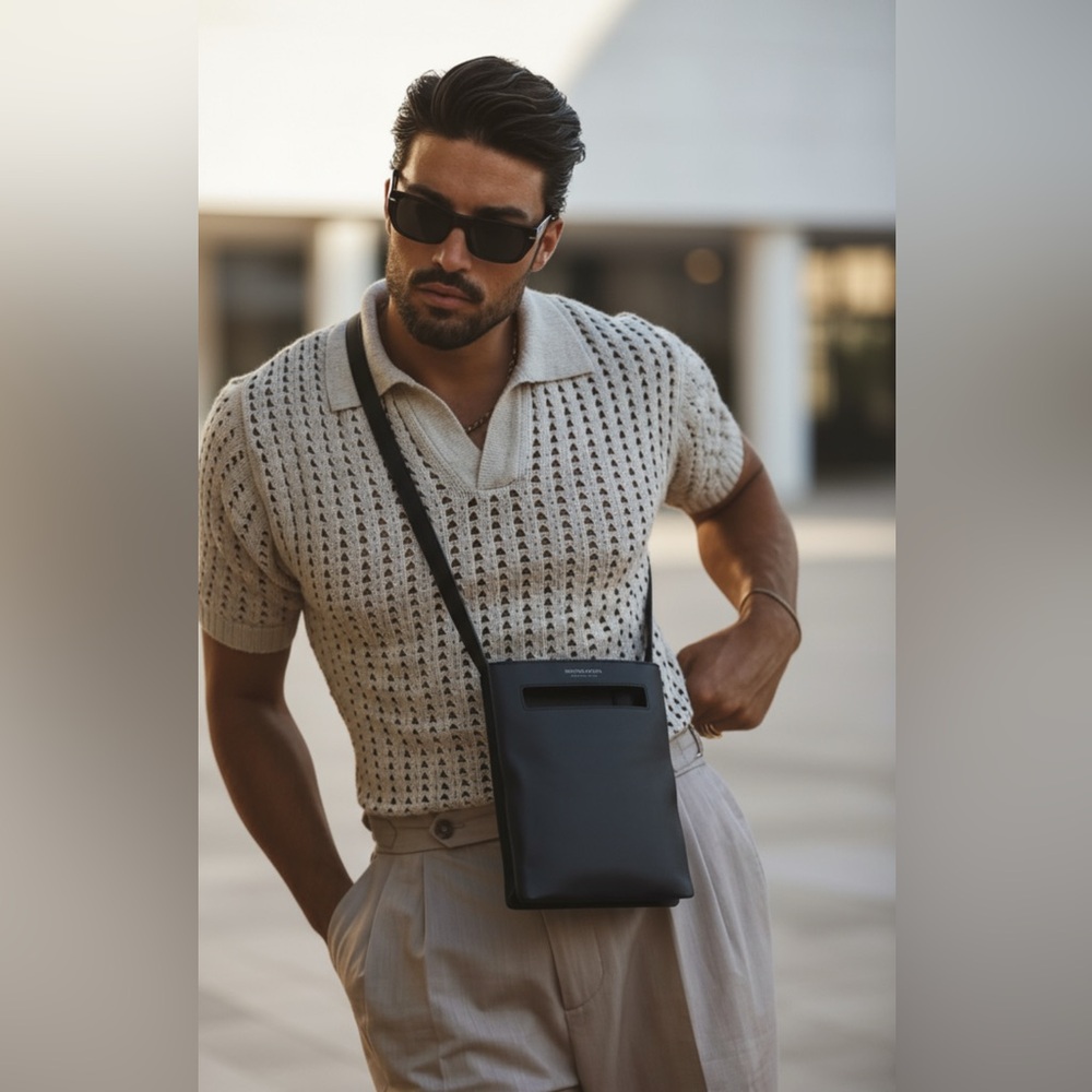 NWT $2520 Bottega Veneta Leather Messenger Bag Black